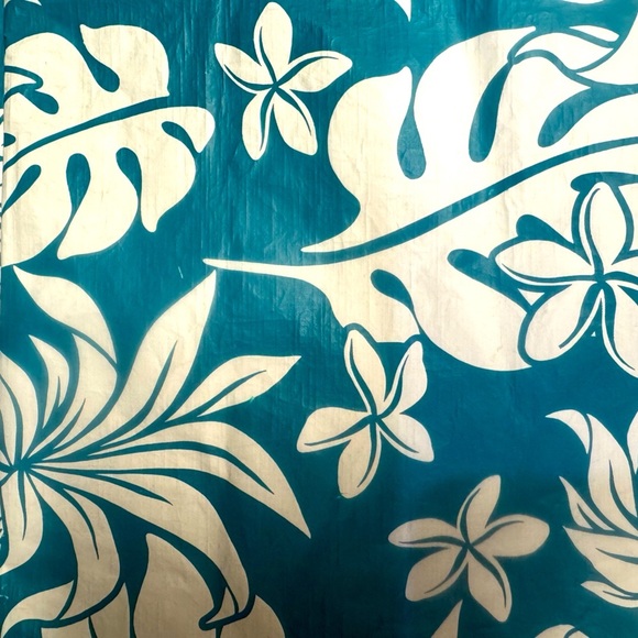 Aloha Collection Day Tripper Bag - Picture 5 of 13